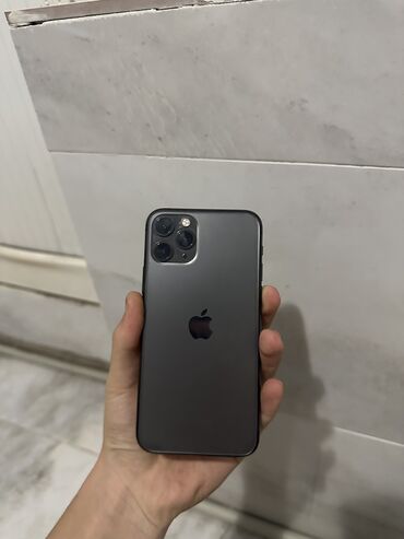 работа музыка: IPhone 11 Pro, Колдонулган, 64 ГБ, Black Titanium, Каптама, 70 %