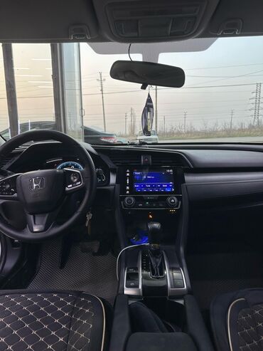 Honda: Honda Civic: 2017 г., 2 л, Вариатор, Бензин, Седан — 6