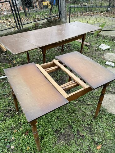 Izgubljeno-nađeno, dajem besplatno: Poklanjam dva stola. Stolovi se nalaze u kaludjerici na lalafo.rs — 4 Izgubljeno-nađeno, dajem besplatno: Poklanjam dva stola. Stolovi se nalaze u kaludjerici — 4