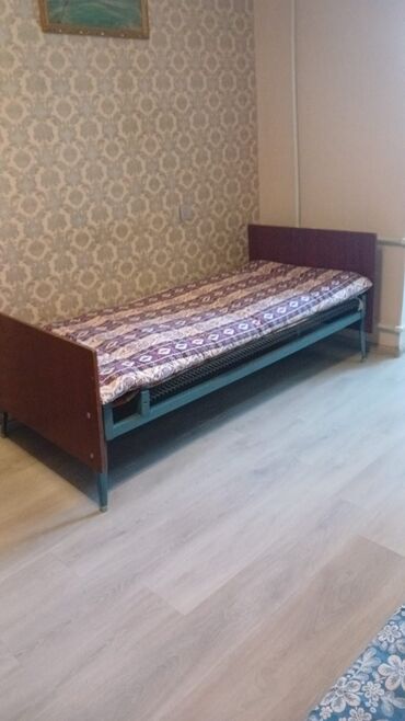 Mətbəx mebeli: İşlənmiş, Təknəfərlik çarpayı, Matras ilə