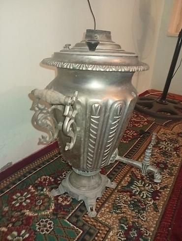 samovar tula: Antik kömür/sobaya əsaslanan samovar - Kütləvi metal gövdə, relyef — 3