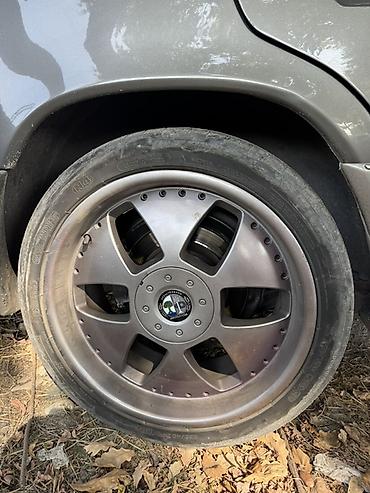 Дөңгөлөктөр монтажда: Дөңгөлөктөр монтажда 235 / 40 / R 18, Колдонулган, Комплект, Жеңил унаалар, Куйма, тешиктери - 5 — 4