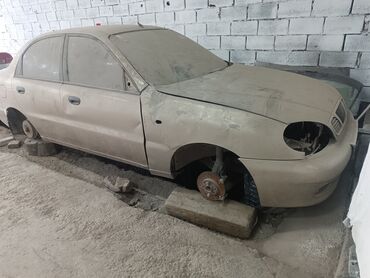 кузов ланос: Кузов автомобиля Daewoo Lanos в бежевом цвете, предназначенный для