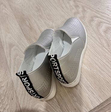 Women's Sneakers and athletic shoes: Оригинальные новые женские кроссовки Li-Ning Размер: 36 Цвет — 8