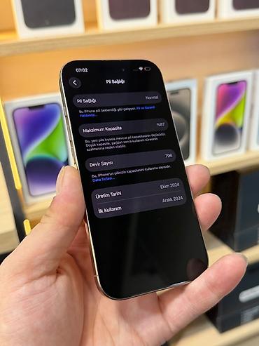 iphone 14 max: IPhone 16 Pro, 256 GB, Natural Titanium, Face ID — 3