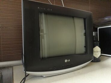 Televizorlar: Lg Televizor heç bir problemi yoxdu Eni 41 Hündürü 34 Mətbəxdə