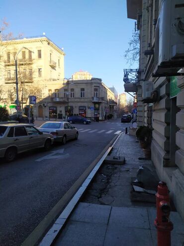 Digər kommersiya daşınmaz əmlakı: Səbail rayonu Aff mola yaxın,sahəsi 75 kv/m olan, 1 otağlı obyekt -da lalafo.az — 16 Digər kommersiya daşınmaz əmlakı: Səbail rayonu Aff mola yaxın,sahəsi 75 kv/m olan, 1 otağlı obyekt — 16