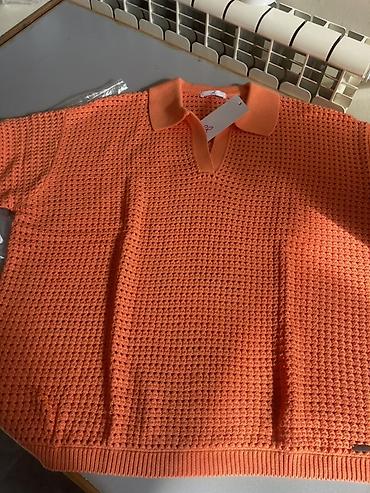 Narıncı rəngdə toxunma teksturalı polo sviter - Model: qısaqoll polo