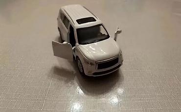 nerf satisi: Ağ rəngli metal oyuncaq SUV model maşın - Korpus: metal gövdə, detalı — 2