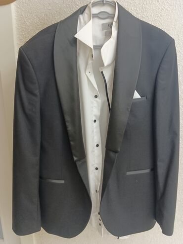 Kostyumlar: Kastyumlar hamısı satılır. hamısı 1 dəfə geyinilib. 3ü birlikdə bu — 4