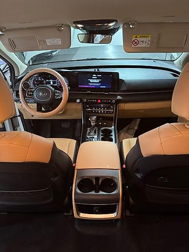 Kia: Kia Carnival: 2022 г., Минивэн — 14