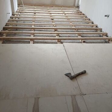 Döşəmə işləri: Laminat ustasi 3 azn laminatin yuksek seviyede vurulub tehvil — 12