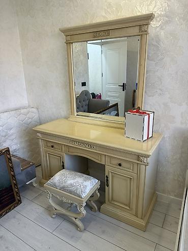 İşlənmiş, Açılmayan, Dördbucaq masa