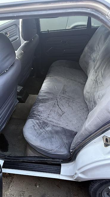crown s180: BMW 3 series: 1989 г., Седан — 5