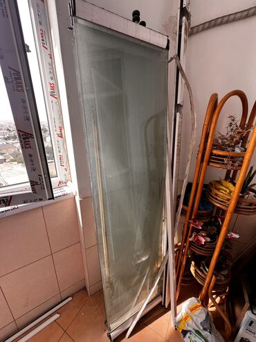 arakesmə: Şüşə sürgülü cam balkon - Şəffaf/ şüşə cam pencere, sürüşmə mexanizmi