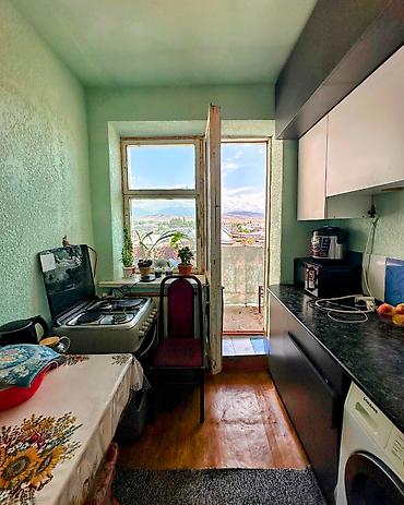 6 микрорайон: 3 комнаты, 60 м², 105 серия, 3 этаж, Требуется ремонт — 5