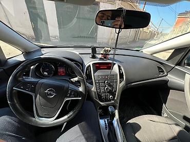 Opel: Opel Astra: 1.4 l | 2011 il 185000 km Sedan — 3