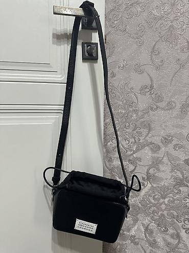 Барсетка Maison Margiela 
Цвет:Черный Квадратный
Размер:20x 22
