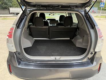 corolla 2016: Toyota Prius V: 2016 г., 1.8 л, Вариатор, Гибрид, Универсал — 7