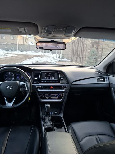 Hyundai: Hyundai Sonata: 2019 г., 2 л, Автомат, Газ, Седан — 8