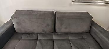 Sofe i kaučevi: Trosed na razvlacenje sa fiokom. Kupljen u Matisu pre 5 godina, veoma — 4