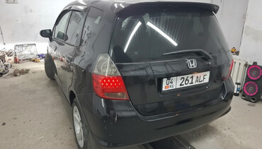 Honda: Honda Fit: 2005 г., 1.3 л, Автомат, Хэтчбэк — 1