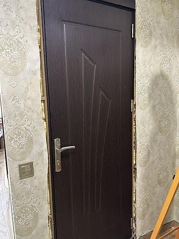 qapi celengi: İkinci əl ev qapısı. uzunluğ 2 m, eni 70 sm. Çərçivəsi qiymətə — 1
