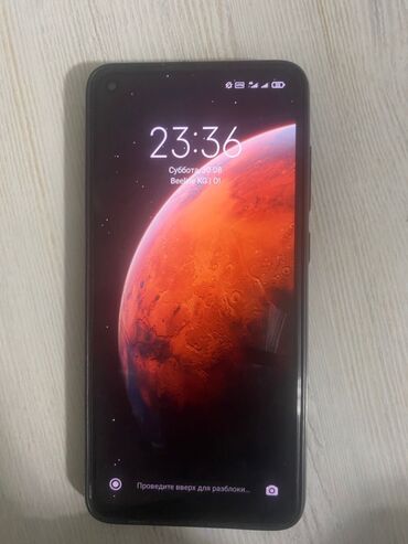 jbl наушник: Смартфон Xiaomi Redmi Note 9 с синим корпусом, оснащенный квадратным