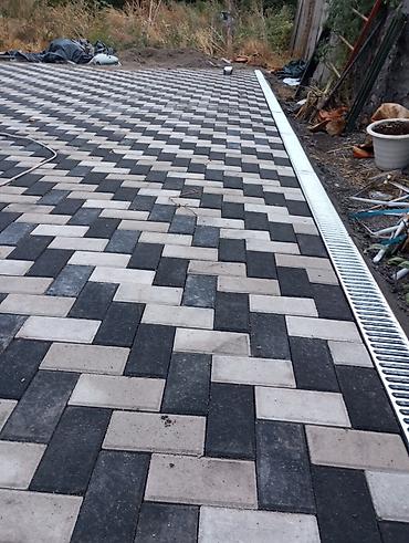 Тротуарная плитка: Тротуарная плитка вибролитая (комплектные наборы и бордюр) - Тип — 26