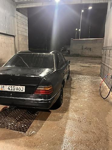 эшик б у: Mercedes-Benz W124: 1990 г., 2.2 л, Кол менен иштөөчү, Дизель, Седан — 5