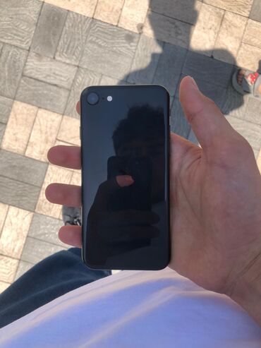 тели: IPhone SE, Б/у, 128 ГБ, Black Titanium, 77 %