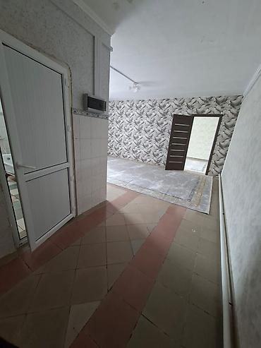 Комнаты: 50 м², Без мебели — 3