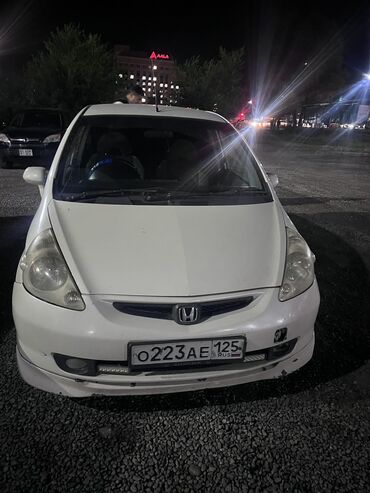 кун юмз: Honda Fit: 2001 г., 1.3 л, Автомат, Бензин