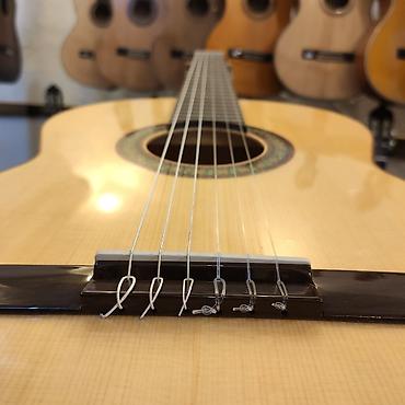 Гитары: Klassik gitara Admira Flamenco Üst: Şam ağacı Qol: Mahogany — 3
