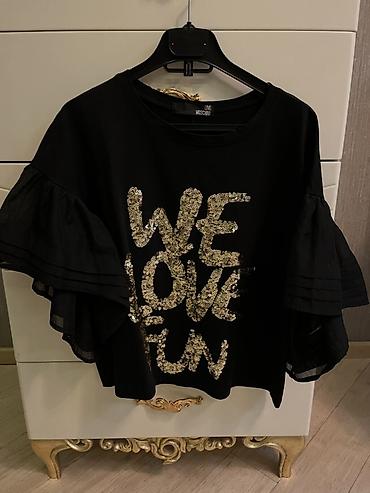 moschino: Qadın üst geyimi dəsti 1) Love Moschino t-shirt - Rəng: qara - Ön — 1