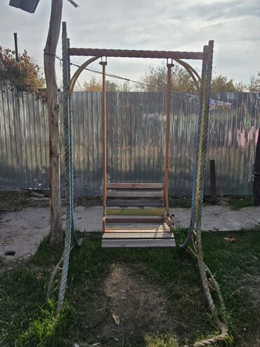 Журнальные столы: Низкий деревянный стол-платформа/тахта. - Материал каркаса: массив — 7