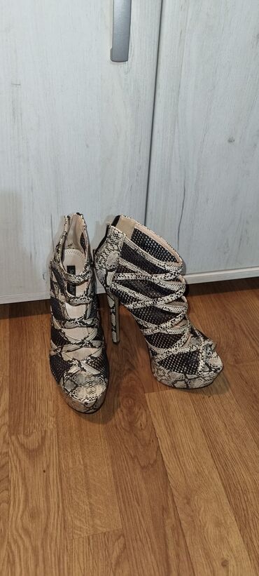 Čizme: Čizme, 37 — 7