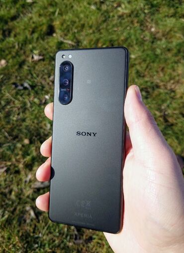 Обзор Sony Xperia S: первая страница новой истории