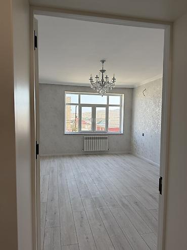iş vakansiyaları bakı: 3 otaqlı mənzil – çoxmərtəbəli yaşayış binasında Planlama: - Geniş — 4