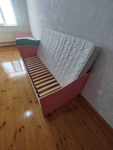 Çarpayılar: İşlənmiş, Təknəfərlik çarpayı -da lalafo.az — 6 Çarpayılar: İşlənmiş, Təknəfərlik çarpayı — 6