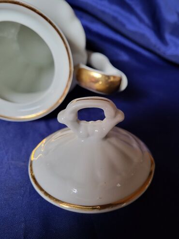 Čajnici: Bokal nov Walbrych Maria Theresa Poljska iz 60-ih. Bokal je — 8