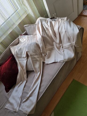 ženski kompleti sako i pantalone: S (EU 36), M (EU 38), Jednobojni, bоја - Bež