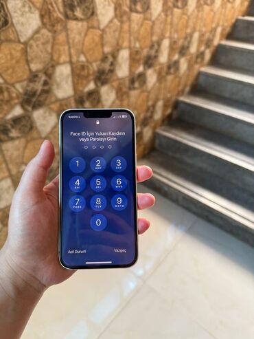 Apple iPhone: IPhone 13, 128 GB, Ağ, Face ID