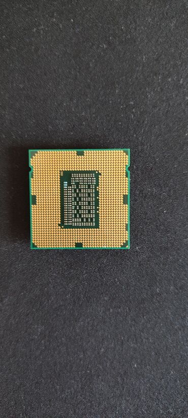 kompyuter korpusu: Prosessor Intel Core i5 2400, 3-4 GHz, İşlənmiş