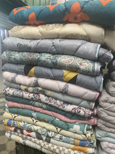 размеры одеяла 1 5: Одеяло 
Односпальная 
Оптом
Цвета разные