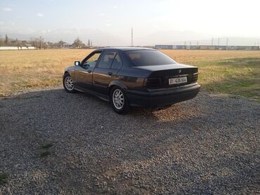 BMW: BMW 318: 1991 г., 1.8 л, Механика, Бензин, Седан — 11