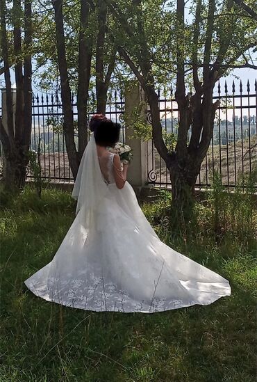 Свадебные платья: Свадебное платье, Пышное, Россия, Кружево, Стразы, Б/у — 7