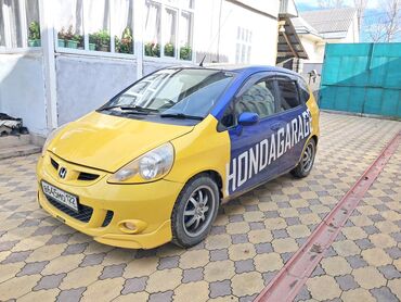 электронной машина: Honda Fit: 2002 г., 2 л, Автомат, Бензин, Хэтчбэк