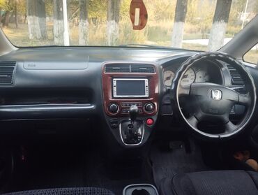 Honda: Honda Stream: 2002 г., 2 л, Автомат, Бензин, Минивэн
