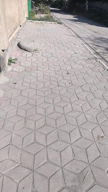 мясо с доставкой бишкек: Тротуарная плитка «Куб» (трёхмерный эффект) самовывоз договорная — 1